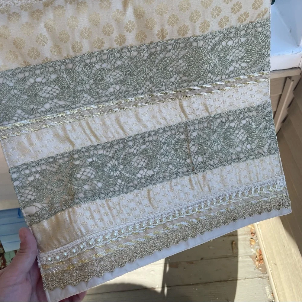 Pier 1 Christmas/Holiday Table Runner Patchwork Print